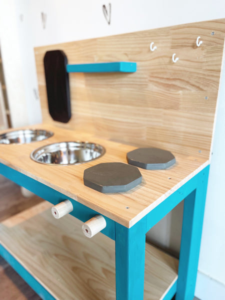 Kitchen, Small (3')